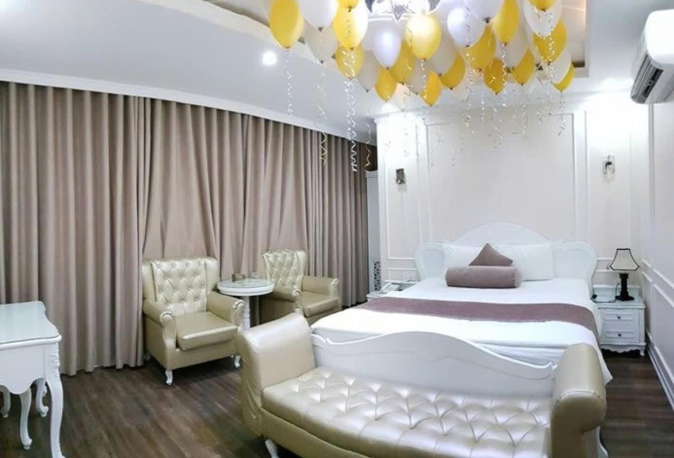 הו צ'י מין סיטי Khai Hung Hotel Binh Chanh מראה חיצוני תמונה